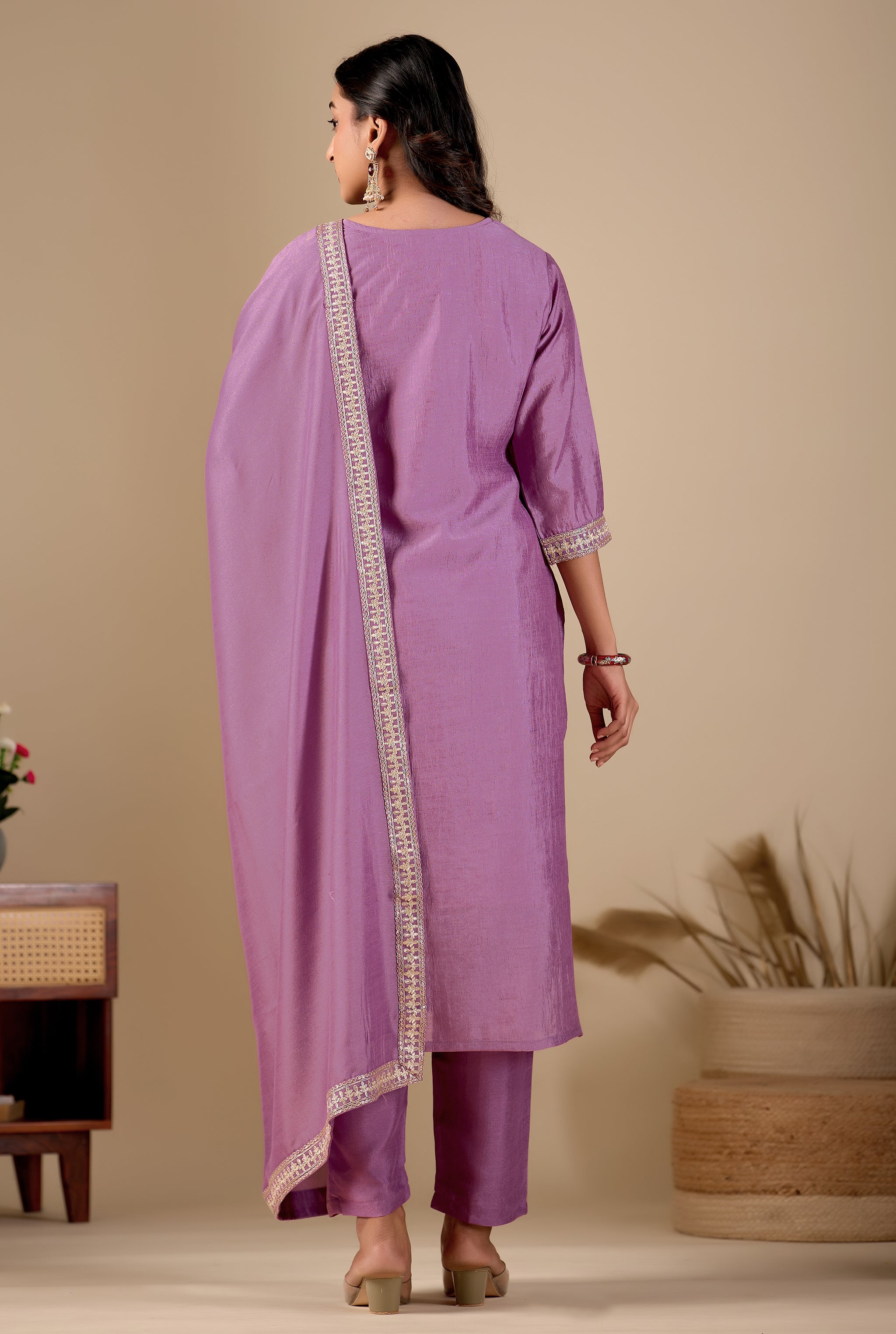 Lavender Straight Kurta Pant Set with Zari Embroidered Yoke & Dupatta