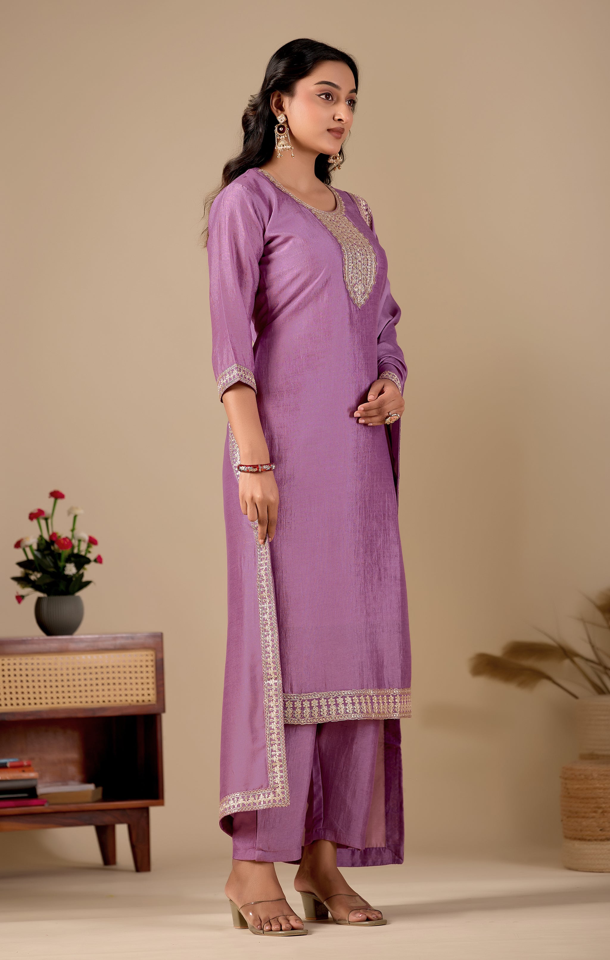 Lavender Straight Kurta Pant Set with Zari Embroidered Yoke & Dupatta