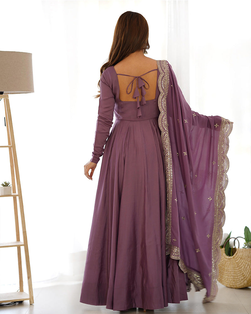 ONION COLOR PURE CHANDERI SILK THREE PIECE ANARKALI SUIT
