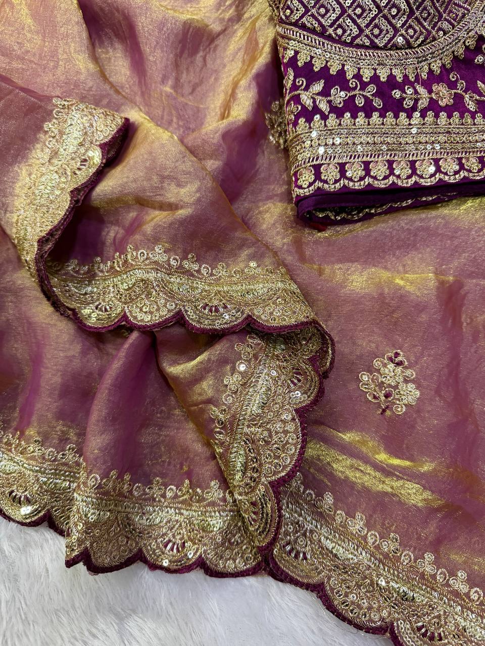 Women's Dusty Rose Saree With Gold Zari Floral Scalloped Border