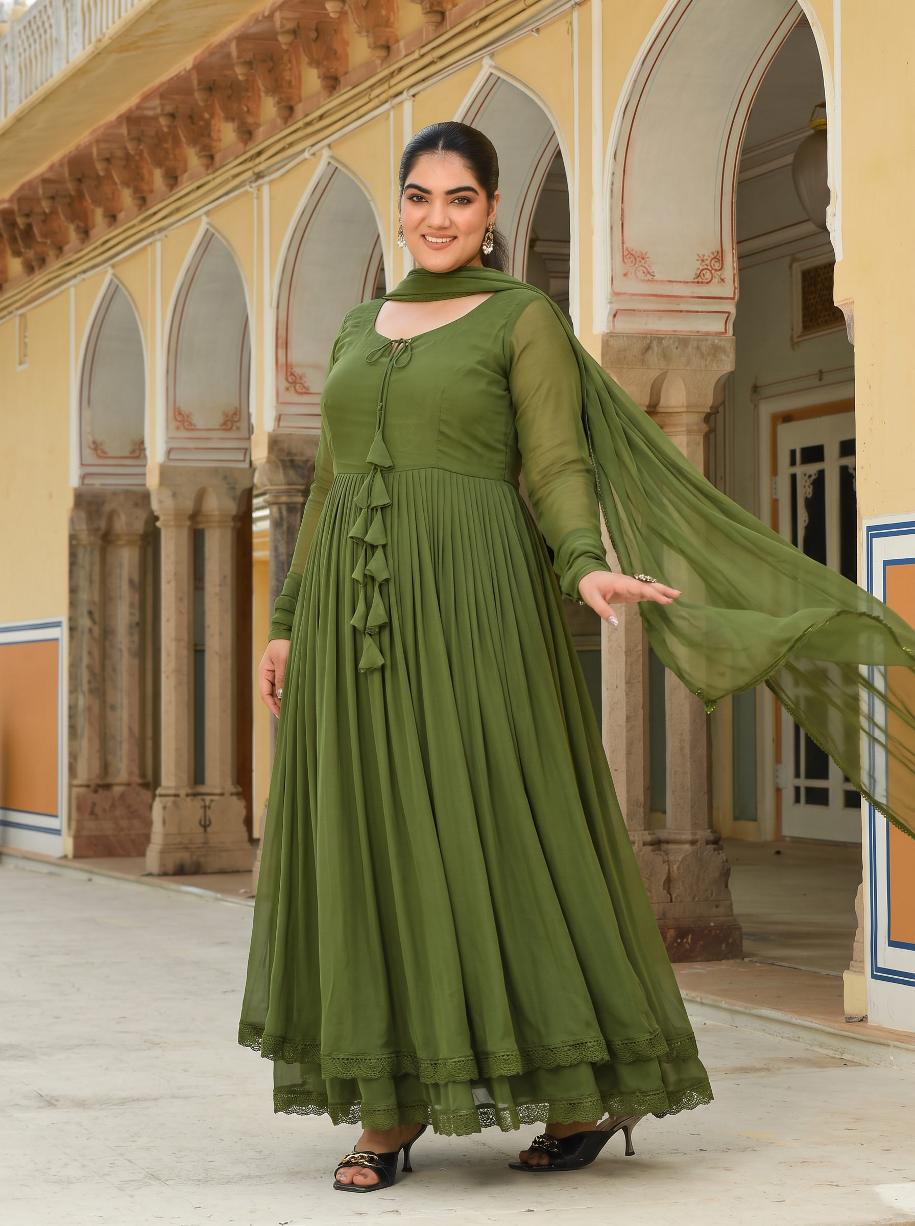 Plus Size  Good Looking Lace Border Mehndi Gown With Plain Dupatta