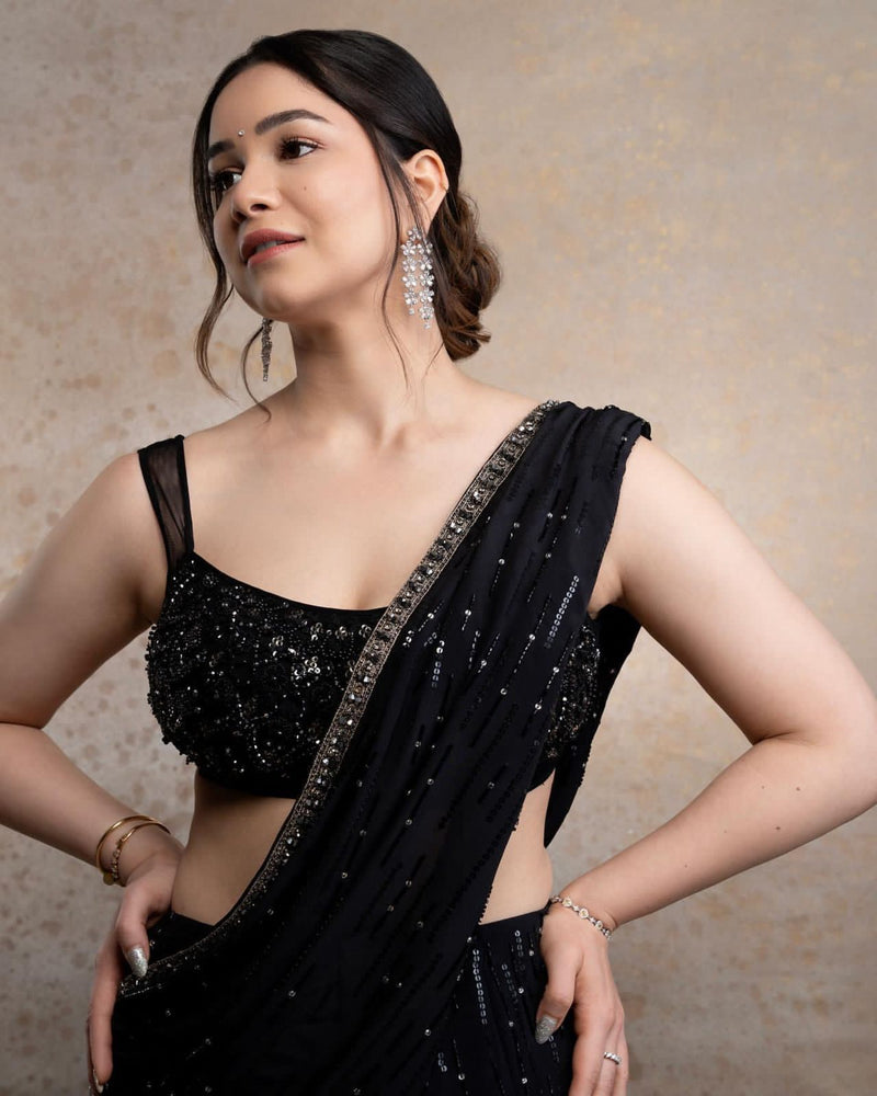 Tara Sutaria Looks Beyond Compare In An Exquisite Black Saree -  TheDailyGuardian