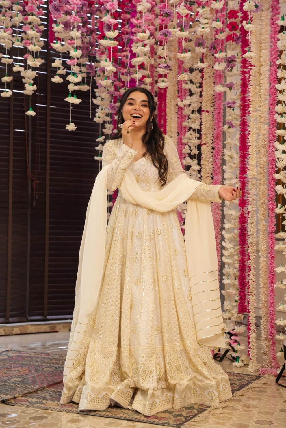 Aniska White Lakhnavi Embroidered Work Anarkali Suit Set