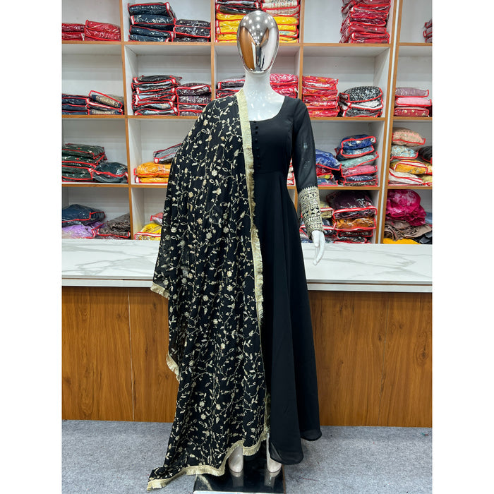 Presenting Black Georgette Gown Dupatta Full Set With Pent Ready To Wear