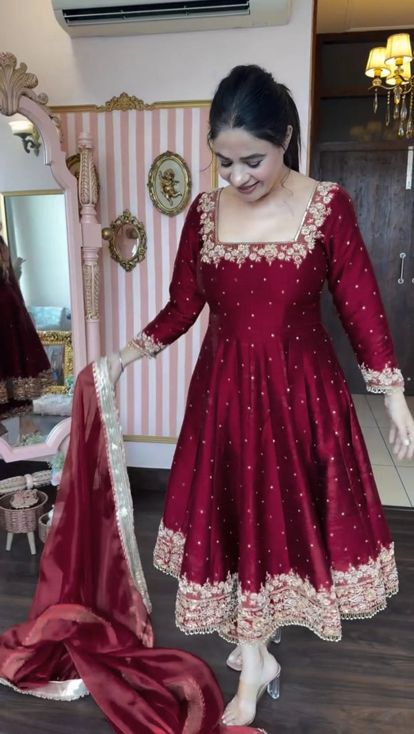 Prachi's' Maroon Coloured Havy Vichitra Royal Elegant Suit Set