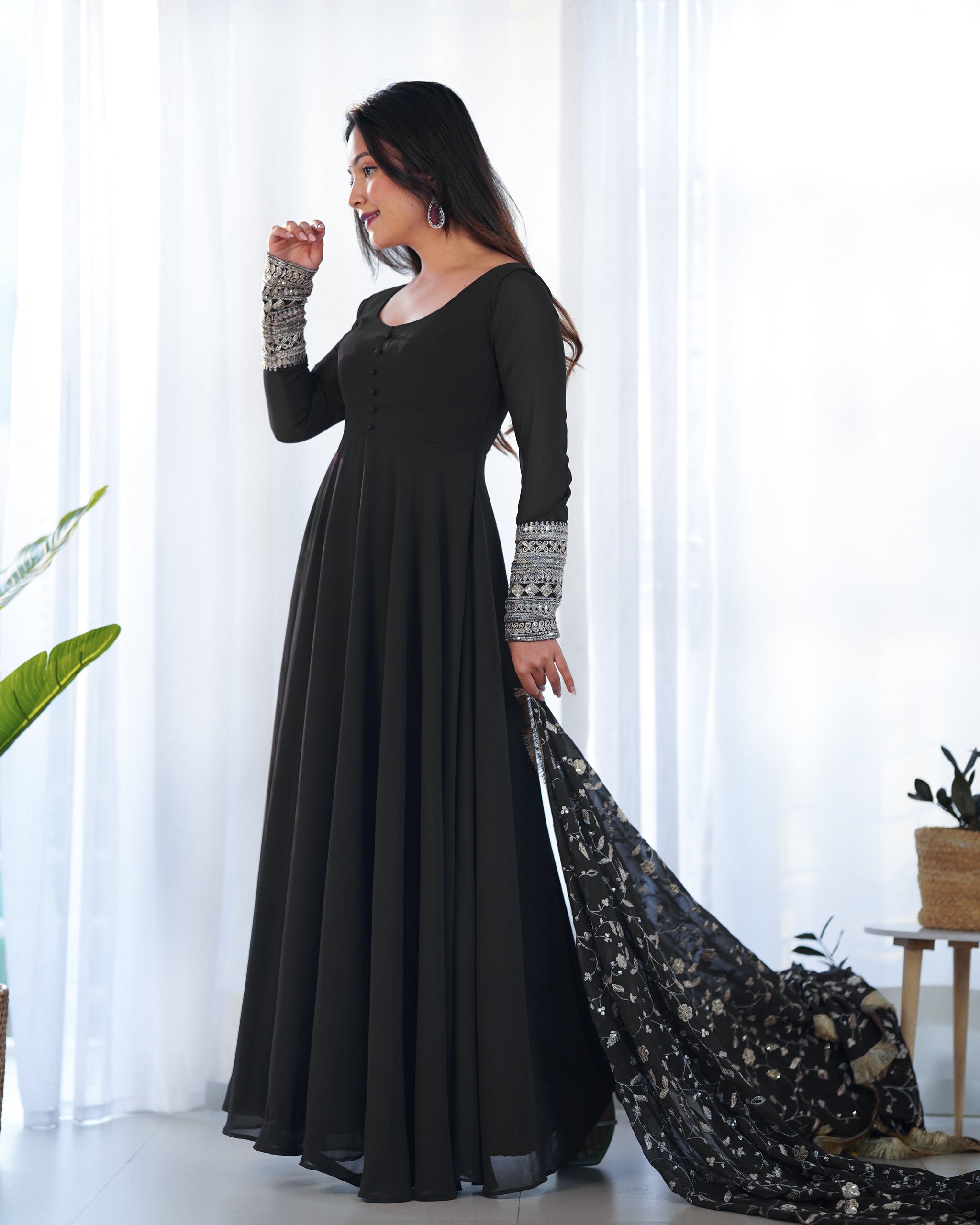 Presenting Black Georgette Gown Dupatta Full Set With Pent Ready To Wear