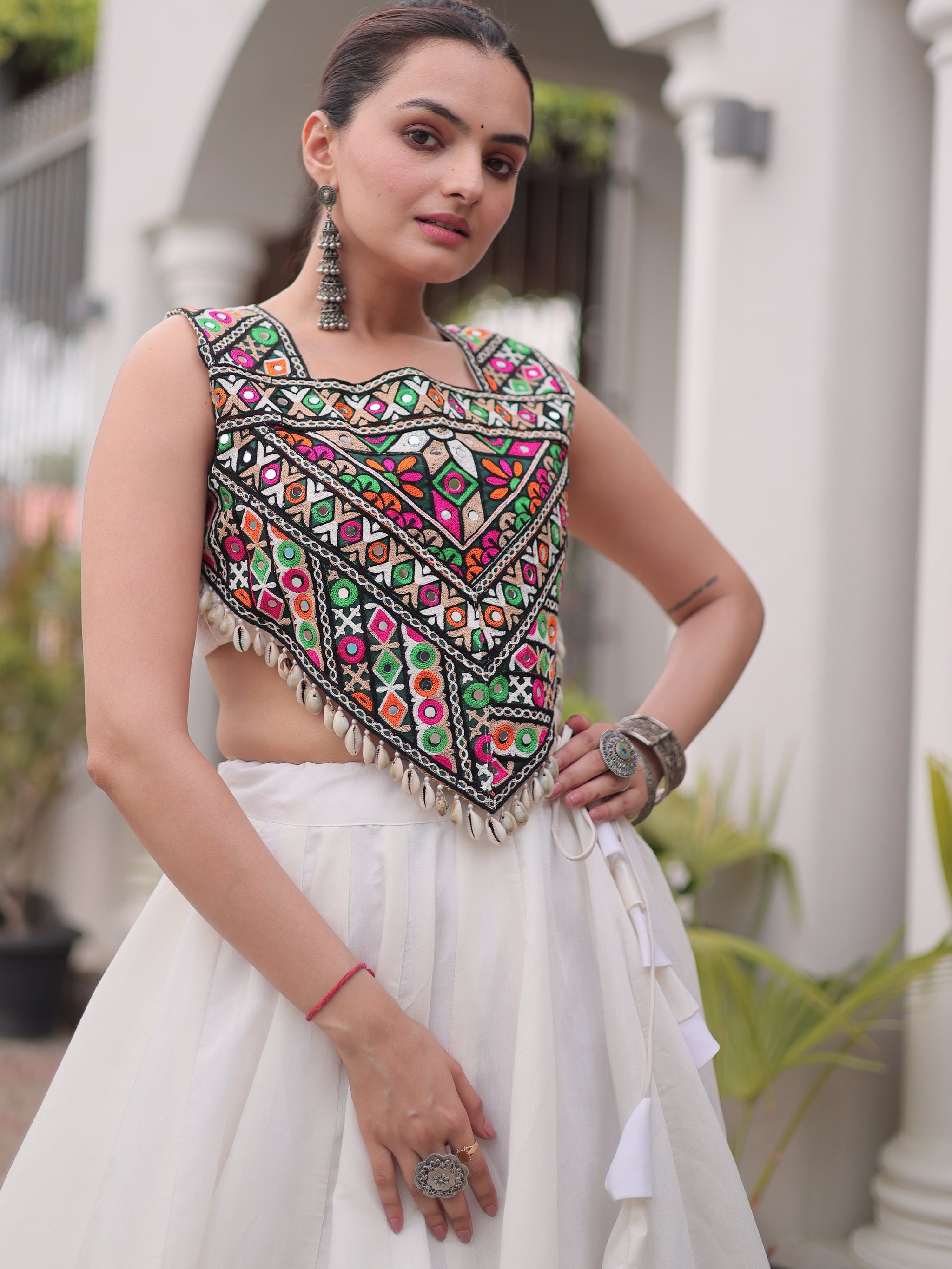 Dazzling White Silk Navratri Wear Lehenga With Gamthi Work Blouse