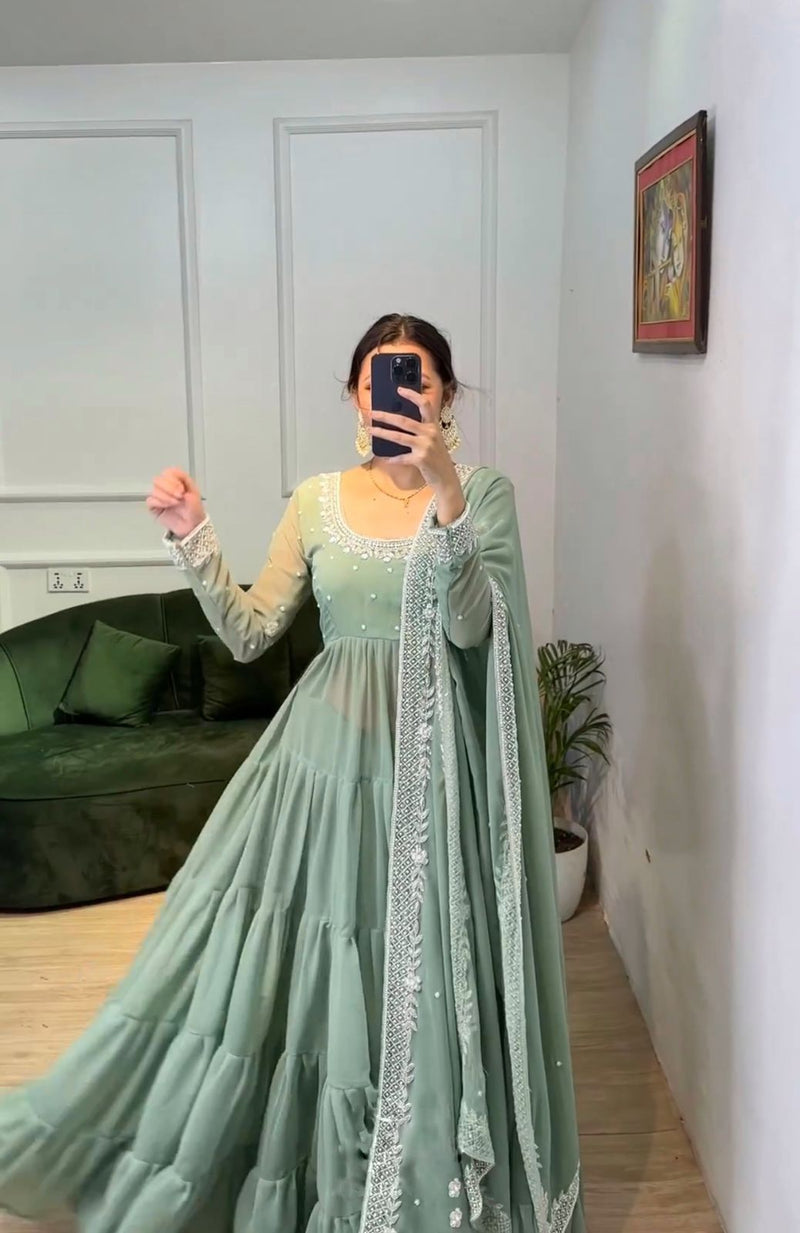 Green color outlet anarkali