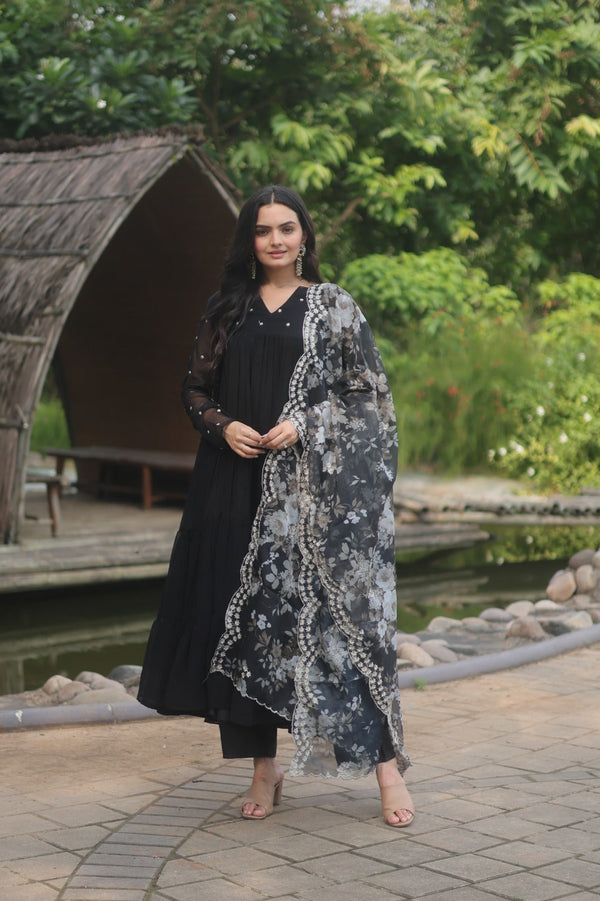 Black Color Alia Cut Kurti Set With Rich Print Dupatta