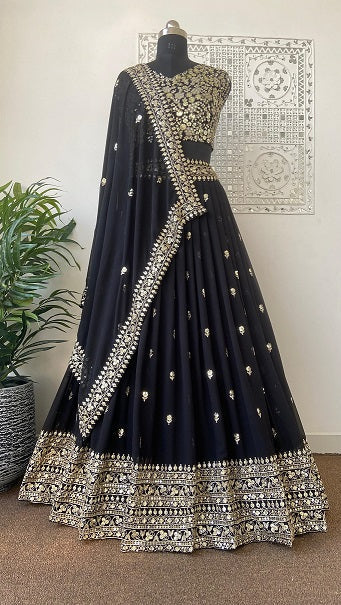 Buy Stunning Black Gamthi Work Cotton Navratri Wear Lehenga Choli From  Ethnic Plus