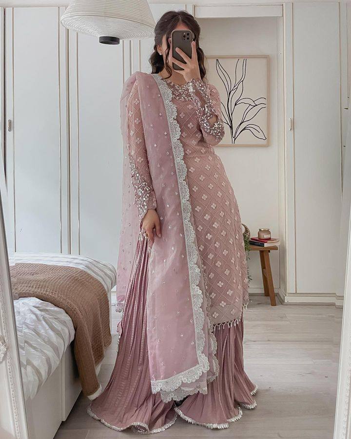 Jiana Peach Georgette Embroidered Suit Set