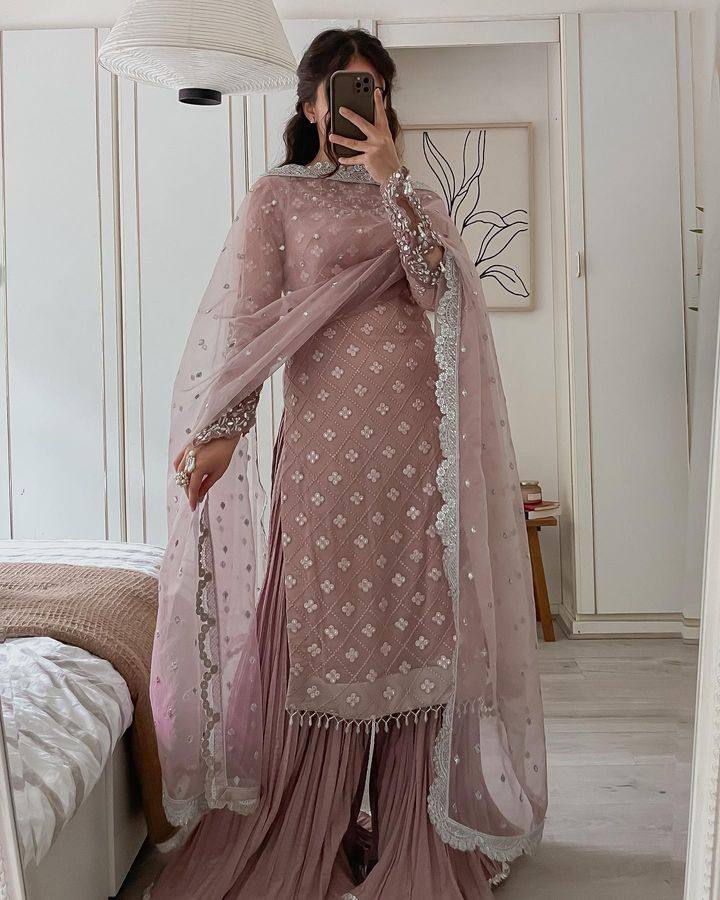 Jiana Peach Georgette Embroidered Suit Set