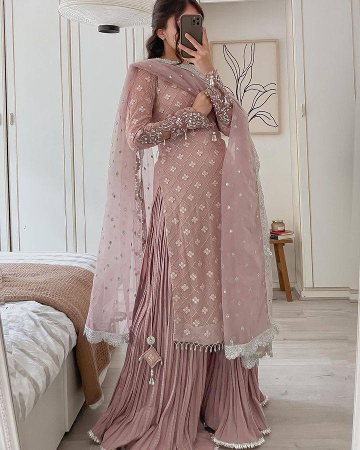 Jiana Peach Georgette Embroidered Suit Set