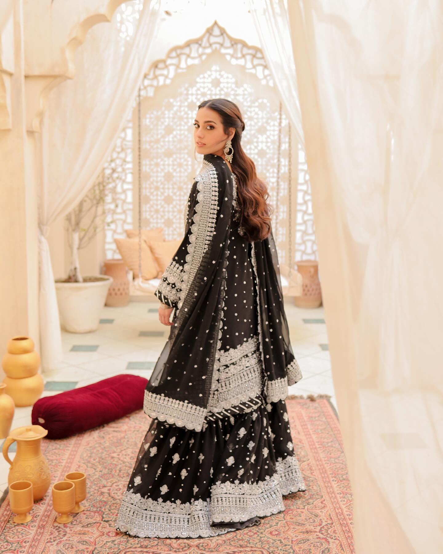 Pakistani Actress Iqra Aziz Black Colour Lehenga Top For Wedding