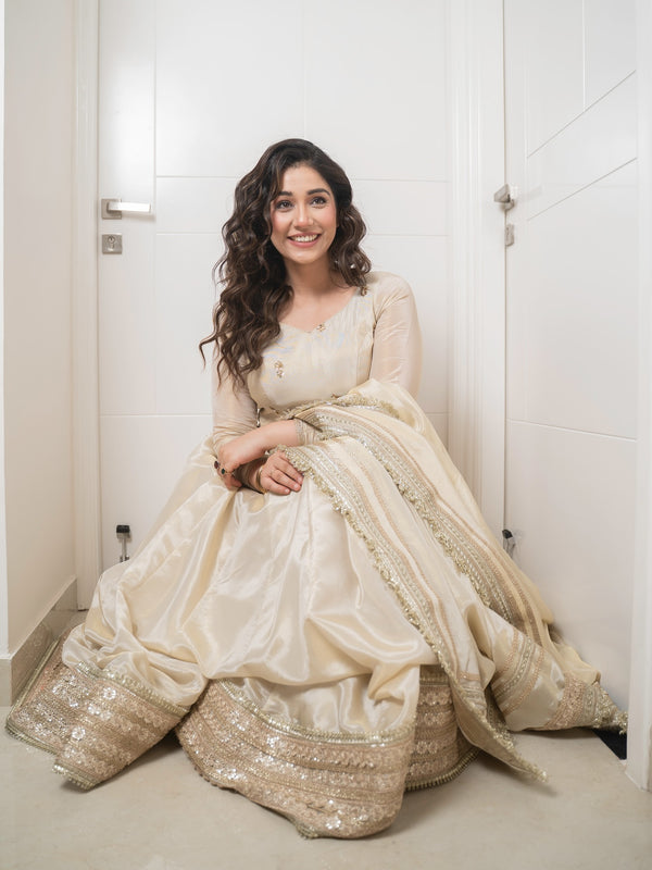 Elegant Anarkali Gown Set – Perfect for Weddings & Diwali