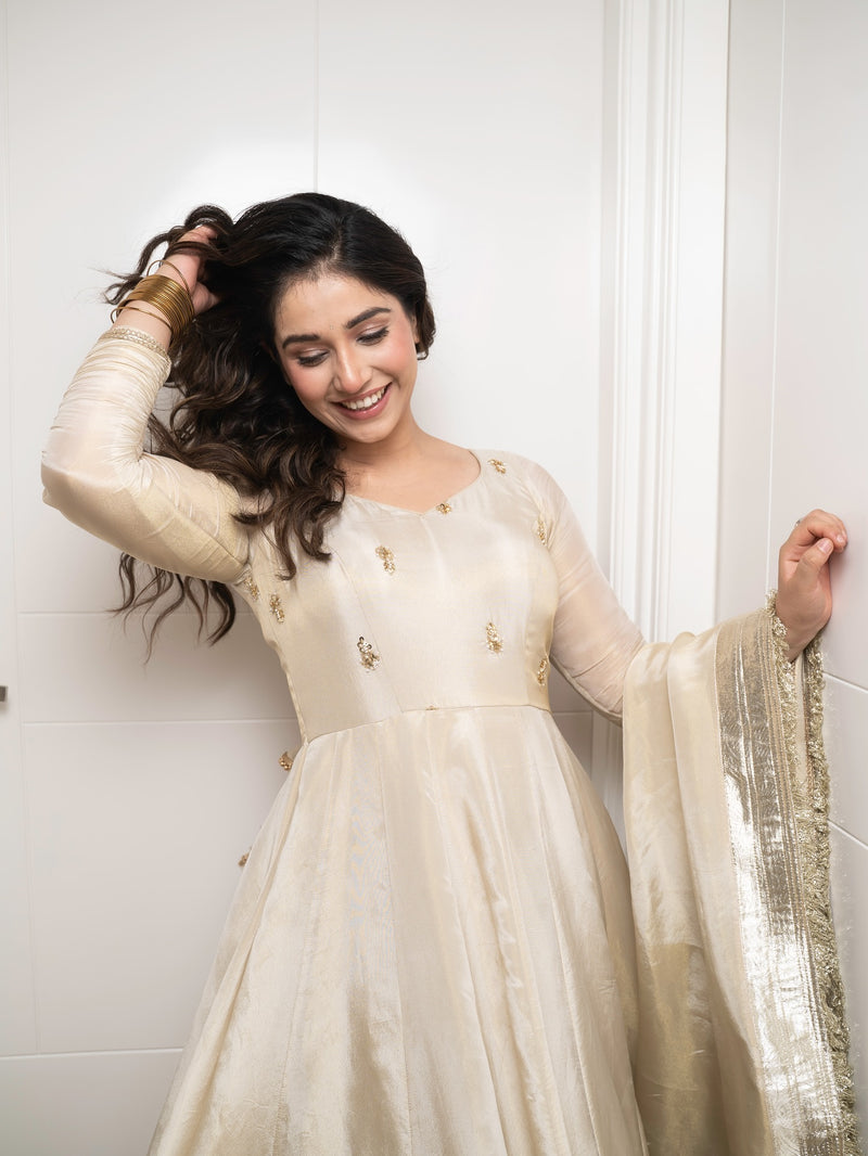 Elegant Anarkali Gown Set – Perfect for Weddings & Diwali